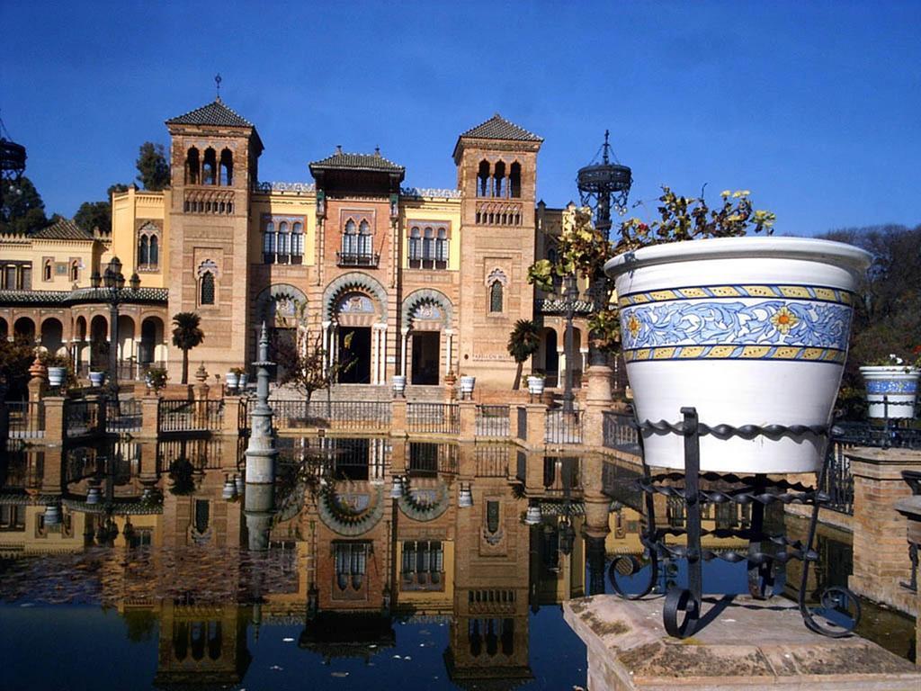 Like Home Sevilla - Museo Bagian luar foto