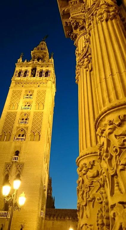 Like Home Sevilla - Museo Bagian luar foto
