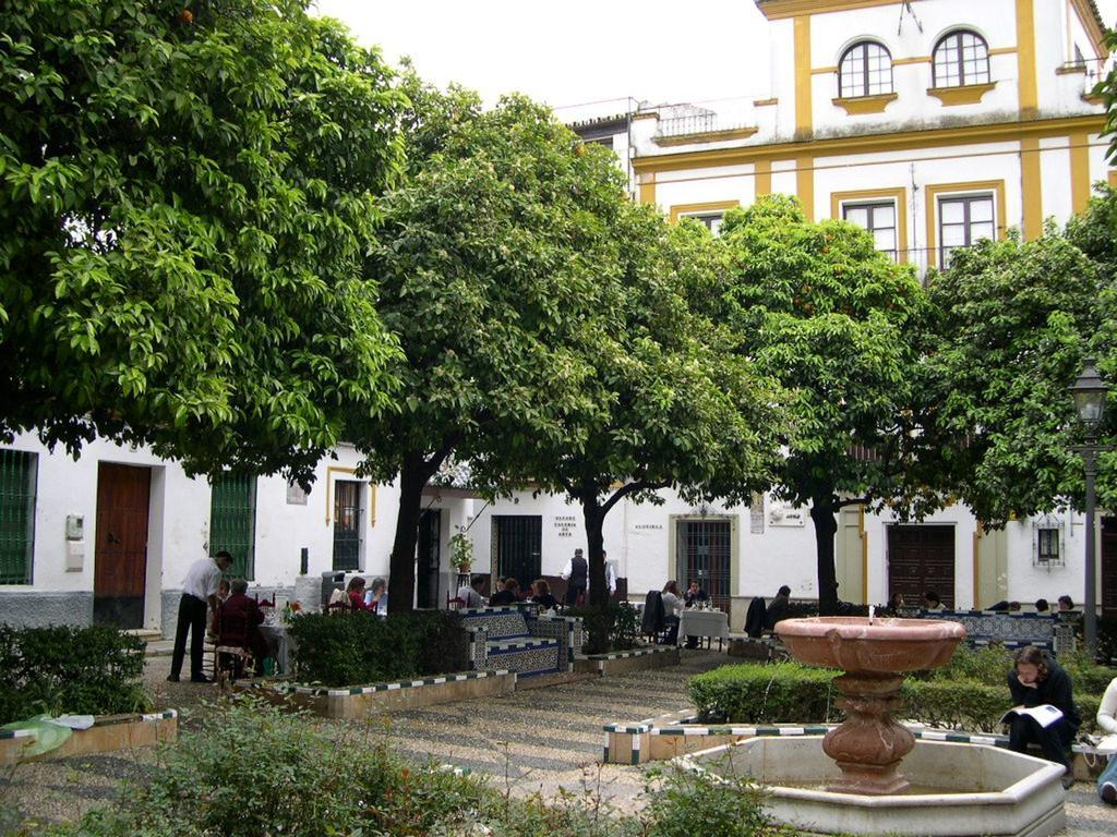 Like Home Sevilla - Museo Bagian luar foto
